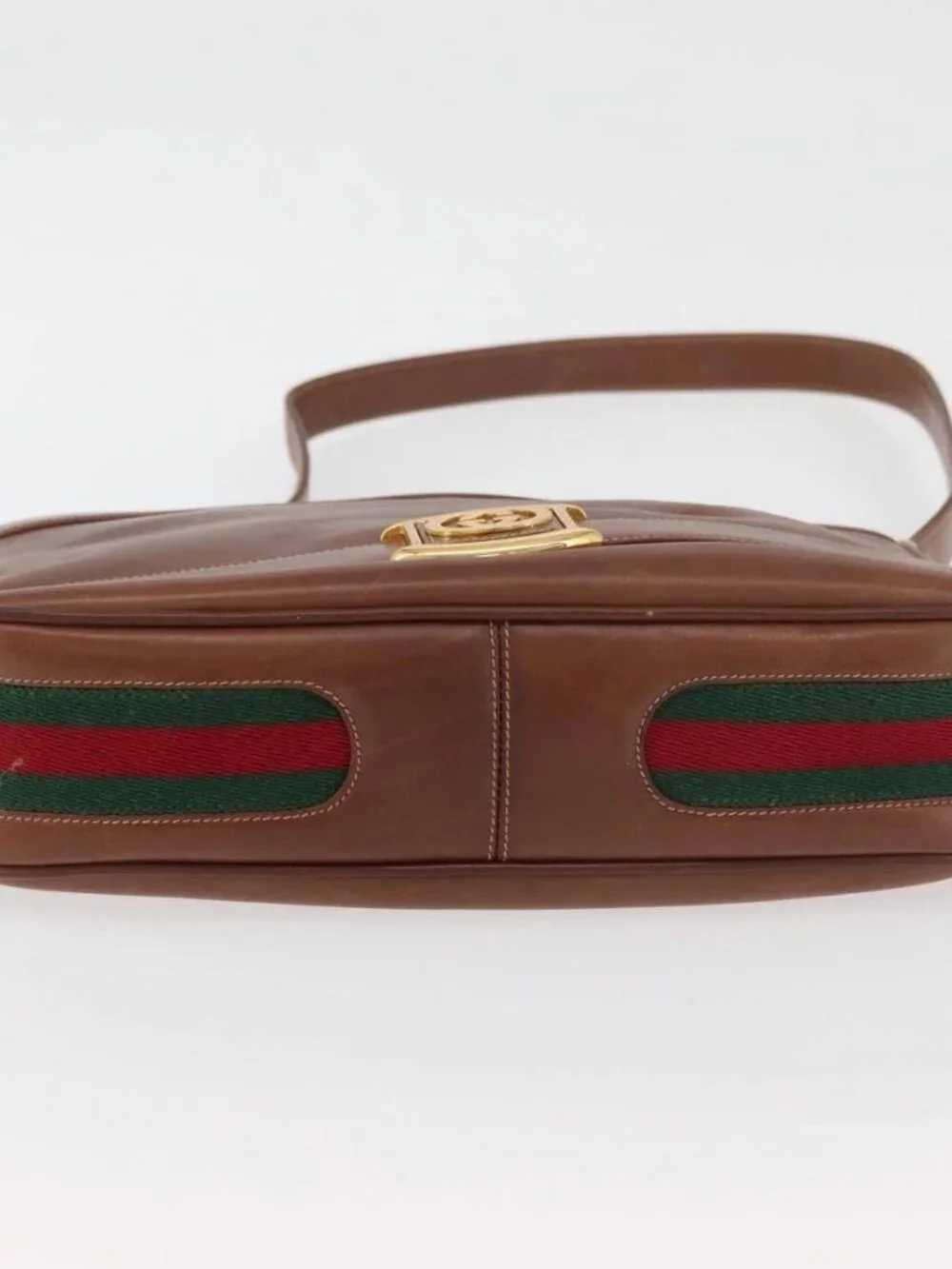 Gucci brand	gucci color	gold